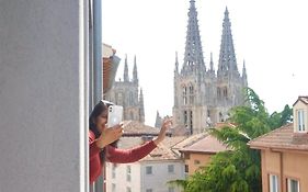 Entre Castillo Y Catedral Vut 09587
